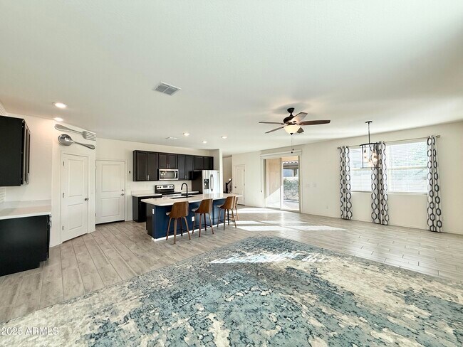 Building Photo - 16525 W Jenan Dr