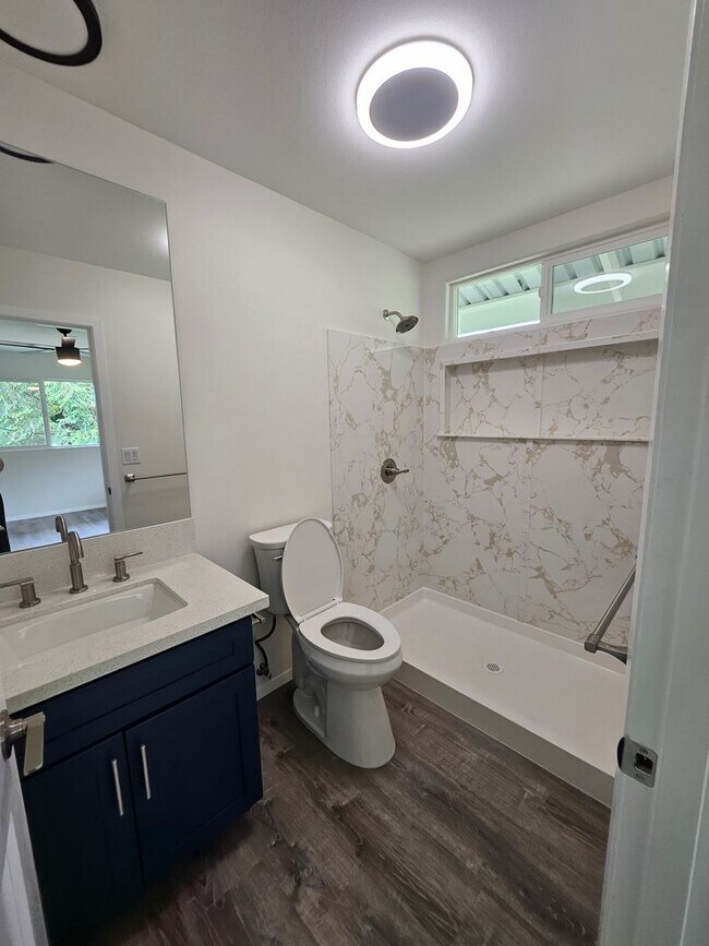 Building Photo - Beautiful NEW 3 Bedroom 2 Bath Home off South Kulani