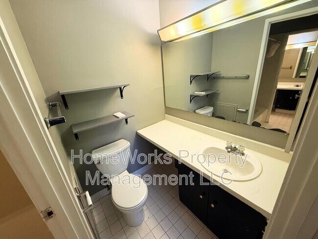 Building Photo - 9633 White Acre Rd