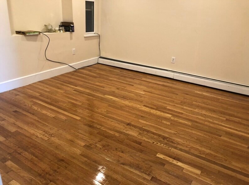 Building Photo - 883 Harrison Ave