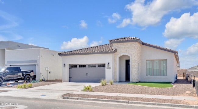 Building Photo - 14936 Hill Ridge Ct