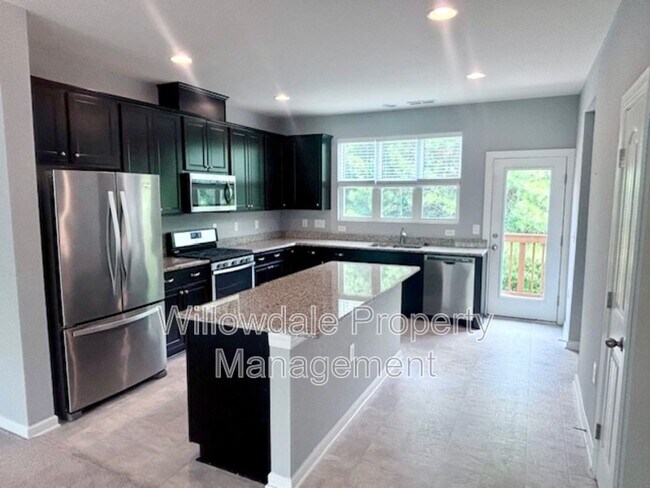 Building Photo - 6002 Kentworth Dr