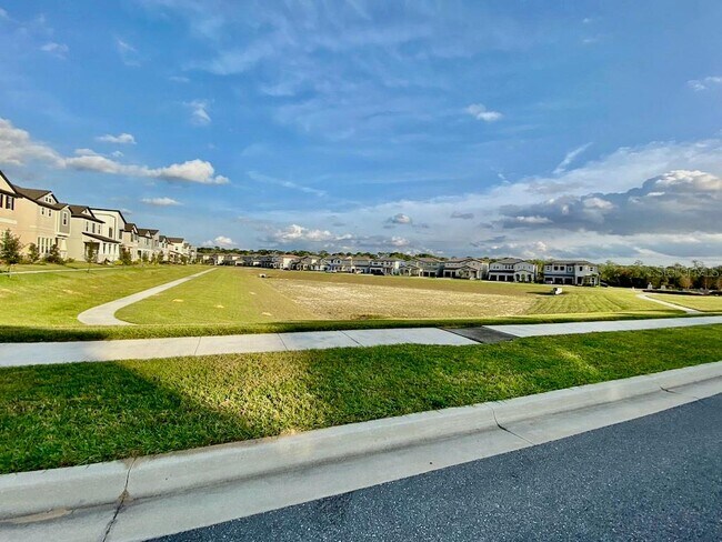 Building Photo - 10271 Austrina Oak Loop