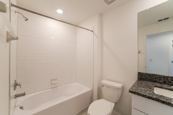 Building Photo - 4214 84th Ct E