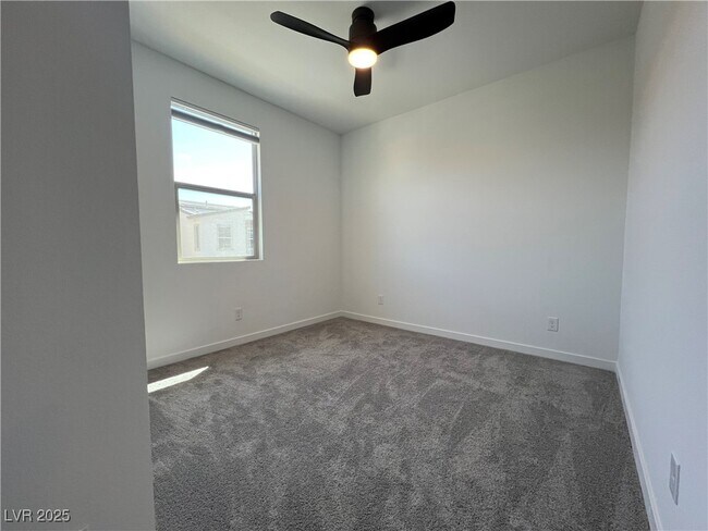 Building Photo - 11487 Contour Ave