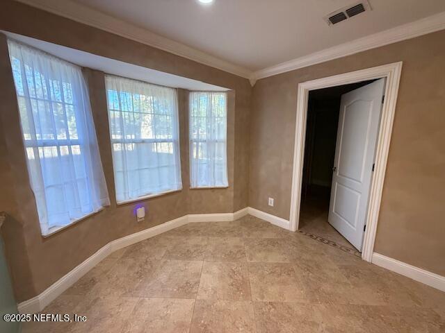 Building Photo - 12947 Tree Wy Ct N