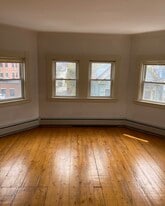 Building Photo - 139 Antrim St