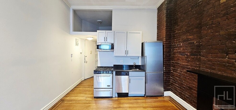 Building Photo - LeRoy Street