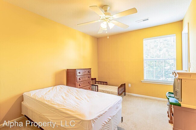 Building Photo - 4 br, 2.5 bath House - 8 Reid Valley Ct