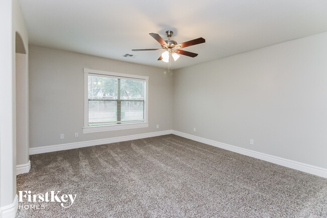 Building Photo - 39121 N Parisi Ln