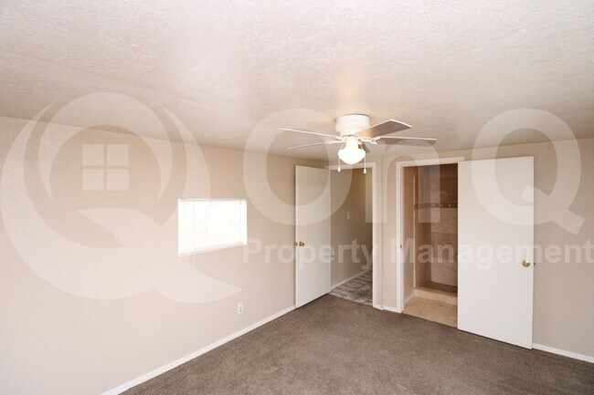 Building Photo - 2417 N 20th Dr