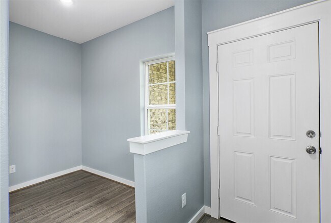 Building Photo - 2716 Bernadino Dr