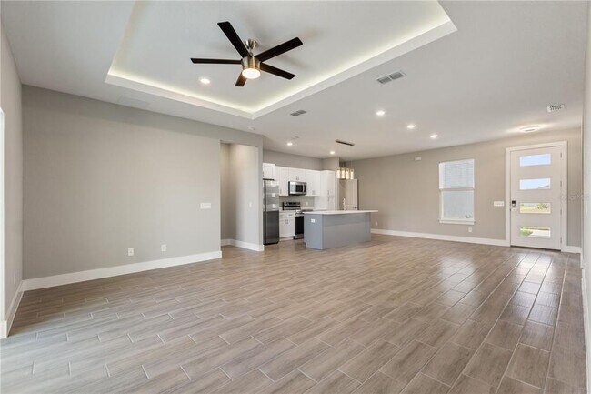 Building Photo - 205 Hyacinth Ct