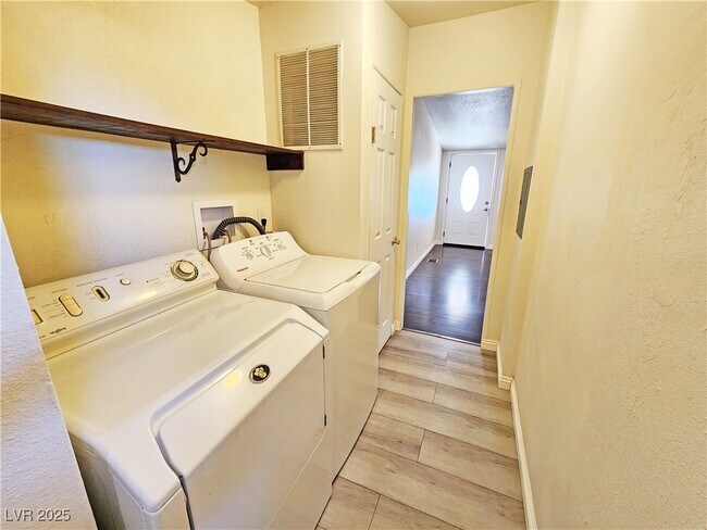 Building Photo - 1270 Landmark Ave