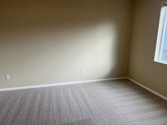 Building Photo - 3bd/2.5ba Snoqualmie Home