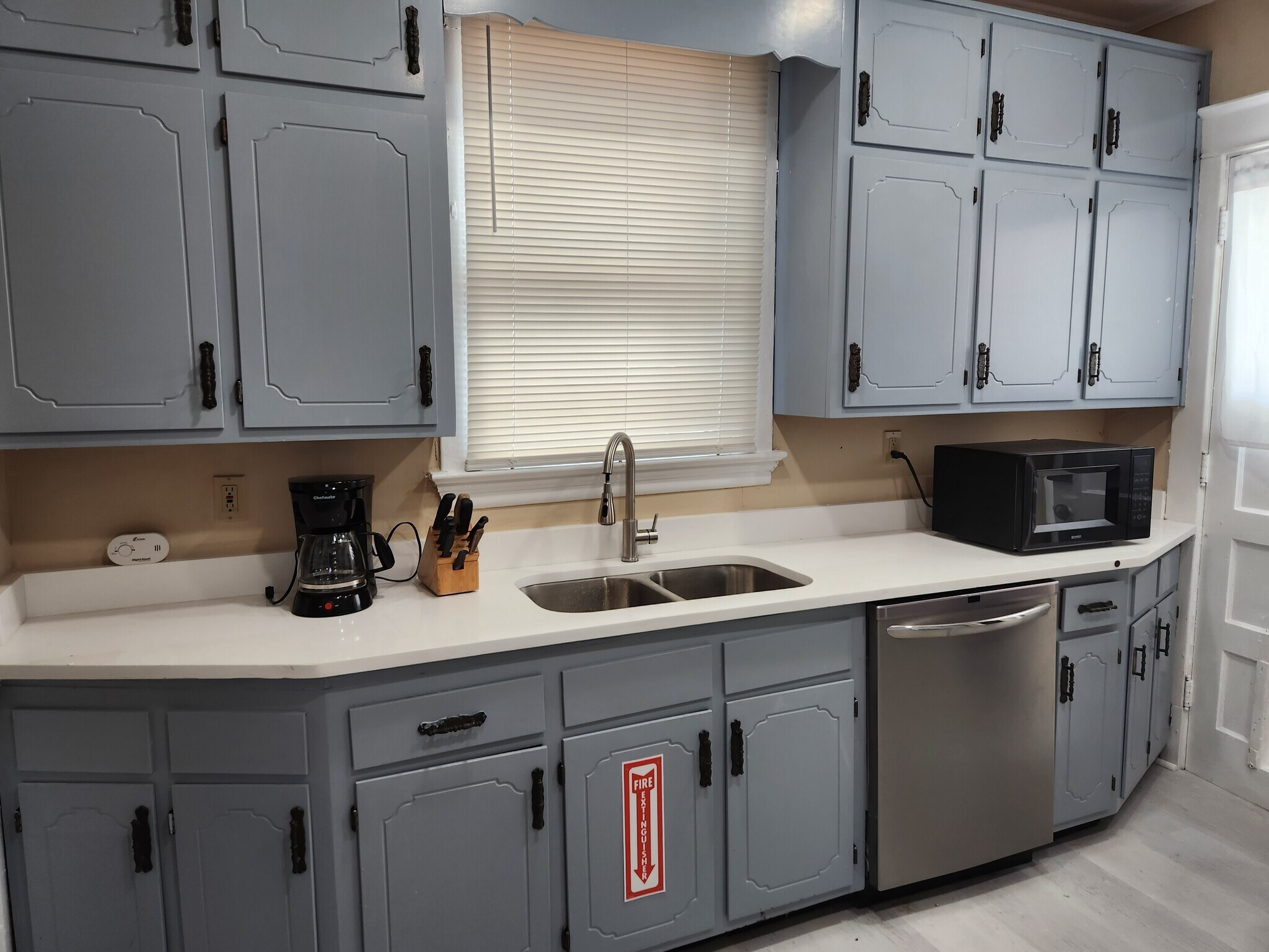 Building Photo - 15 Grant St