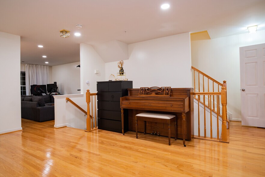 Building Photo - 12964 Pinnacle Dr