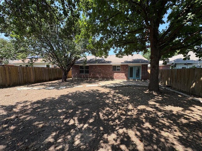 Building Photo - 9617 Copper Creek Dr