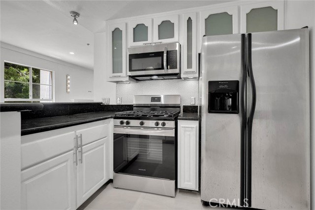 Building Photo - 1401 S Bentley Ave