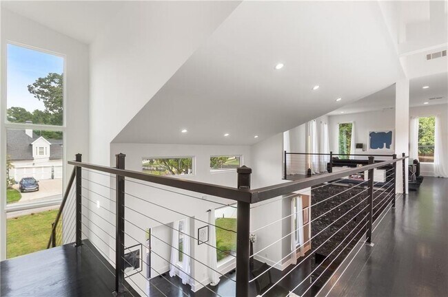 Building Photo - 1756 N Akin Dr NE