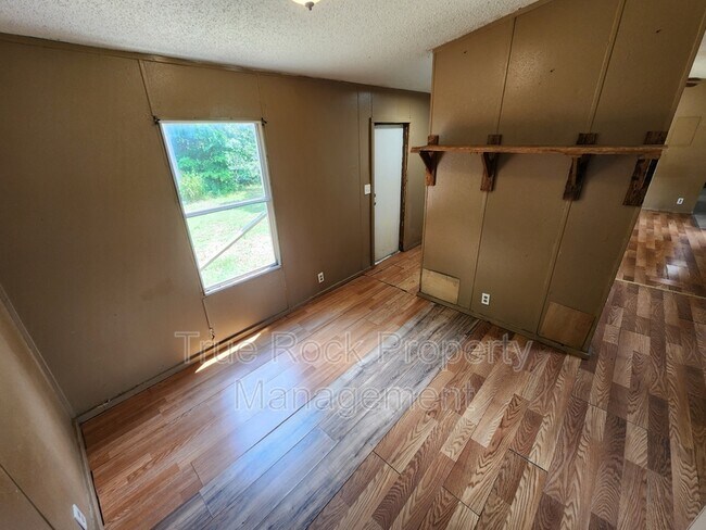 Building Photo - 309 S Carey