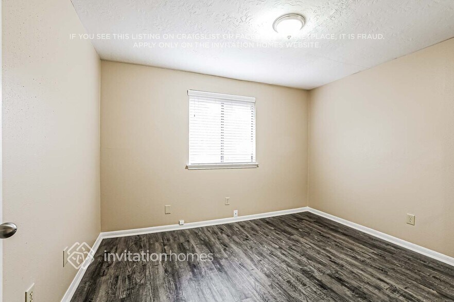 Building Photo - 17318 Shrub Oak Dr