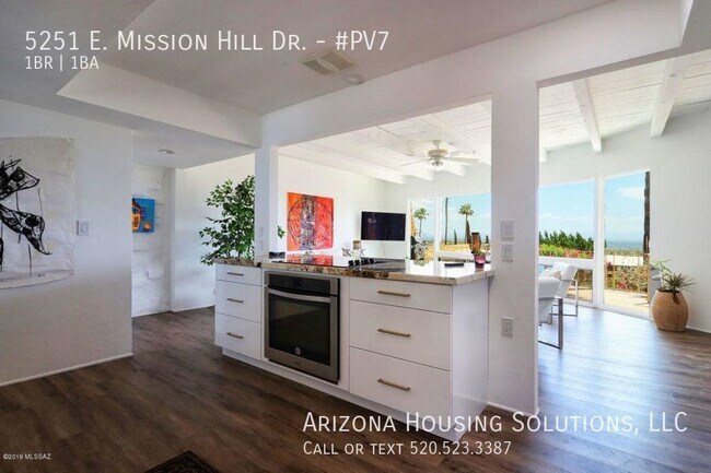 Building Photo - Palo Verde 7