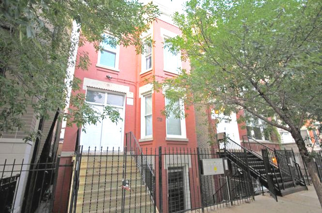 Primary Photo - 1718 W Pierce Ave
