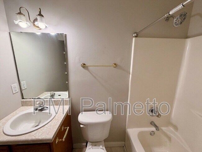 Building Photo - 5 Sterling Ridge Ct