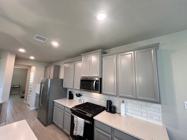 Building Photo - 21511 Pachino Ln