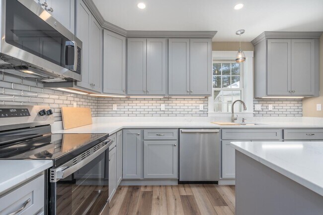 Building Photo - 115 Great Pine Cir