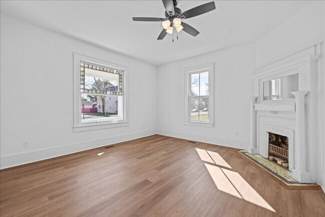 Building Photo - 258 Maryland Ave