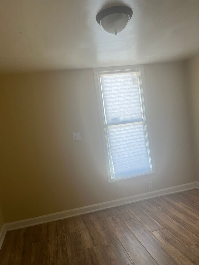 Building Photo - 2359 Druid Hill Ave