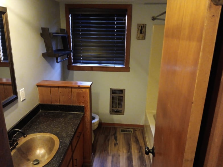 Building Photo - 48 Glen Torr