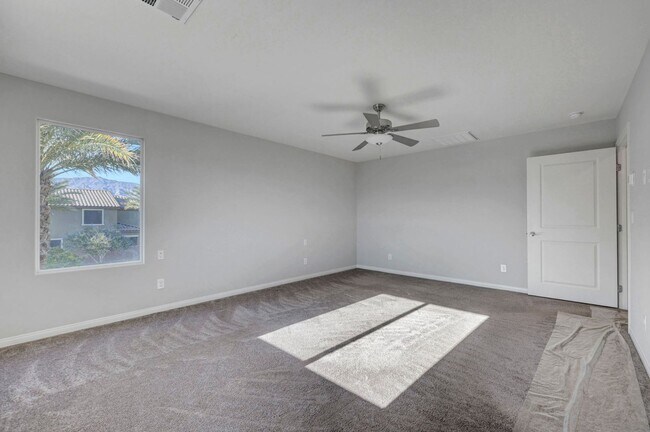 Building Photo - Gated community Located within the Valley Vista Master Plan. 4 Bed 3 Bath features and Open and i...