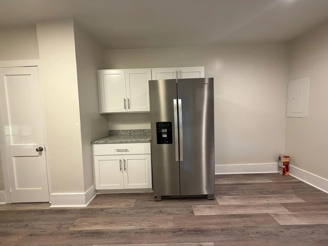 Building Photo - 211 North St