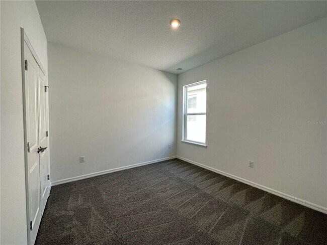 Building Photo - 2190 Ridge Pointe Ln