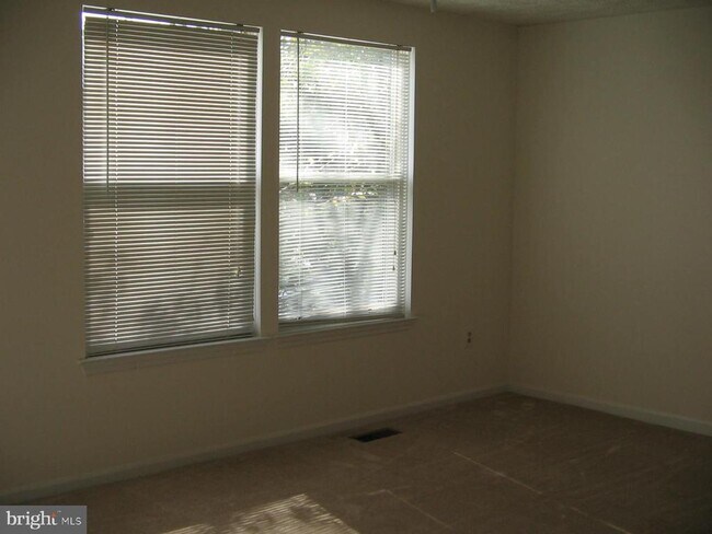 Building Photo - 518 White Surf Terrace