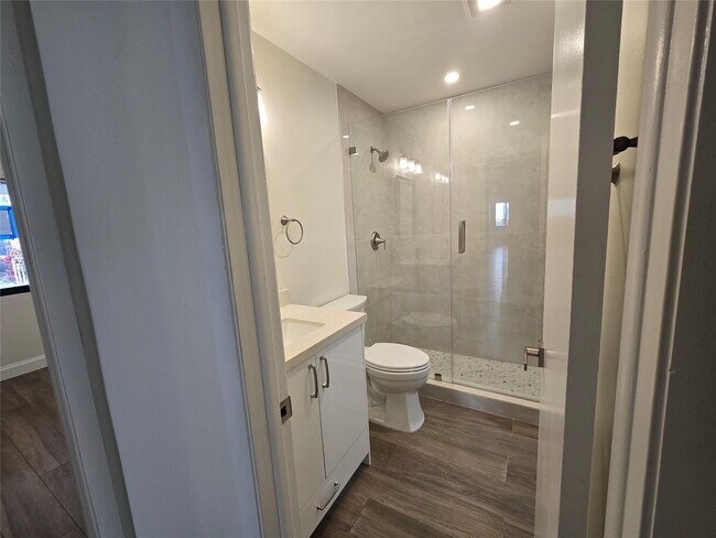 Building Photo - 2177 Montpeliar