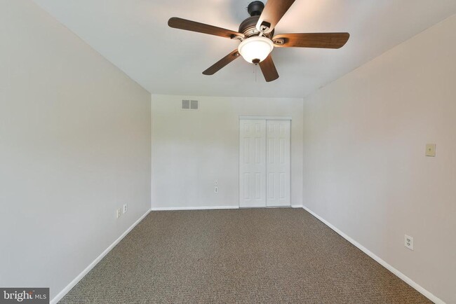 Building Photo - 3403 Honey Run Rd