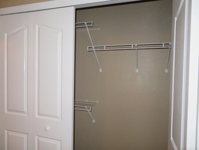 Building Photo - Spacious 4/2 condo in Bella Terra communit...