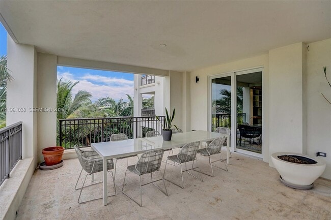 Building Photo - 3535 Hiawatha Ave