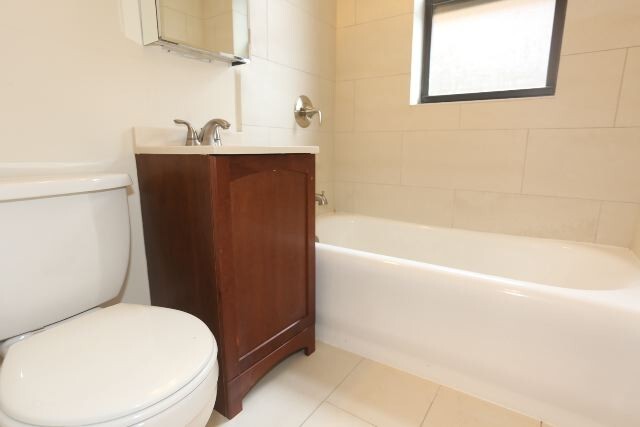 Building Photo - 617 W Patterson Ave