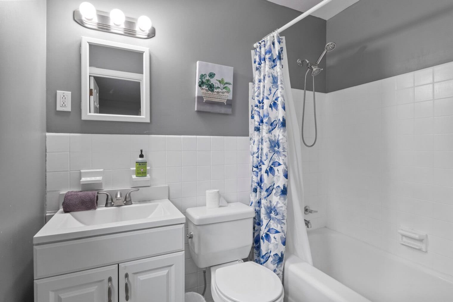 Building Photo - 218 Brandon Rd