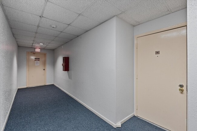 Building Photo - 8517 Hearth Dr