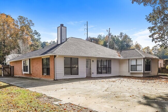 Building Photo - 7049 Ivy Pointe Row