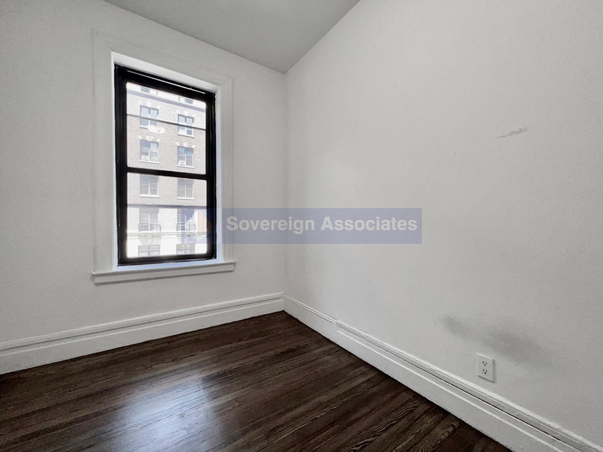 Building Photo - 188 Claremont Ave