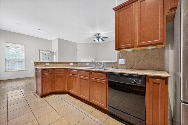 Building Photo - 510 Carson Ridge Dr