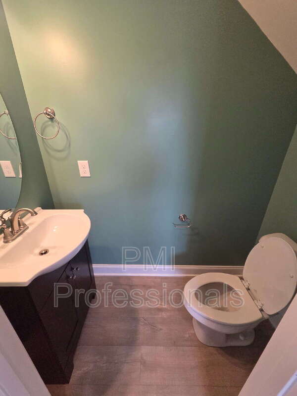 Building Photo - 1403 Rebecca Johns Dr
