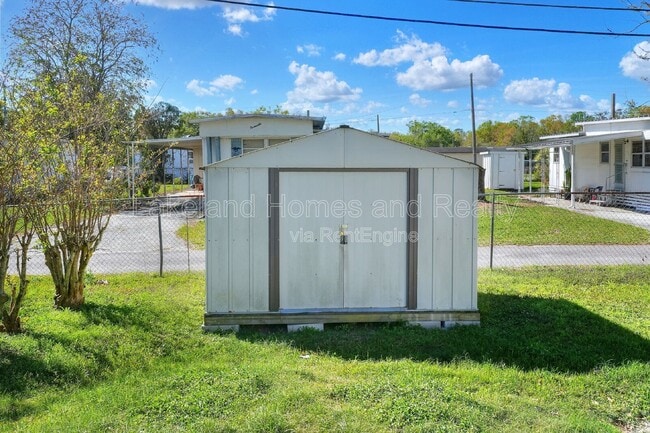 Building Photo - 3321 Peachtree Hill Rd
